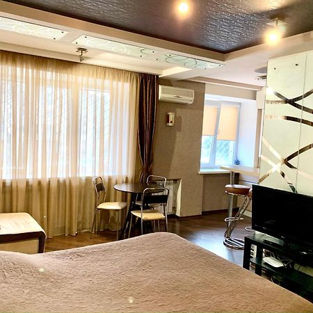 Apartment In Kharkiv , Prospect Nauki 19A Екстериор снимка