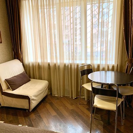 Apartment In Kharkiv , Prospect Nauki 19A Екстериор снимка