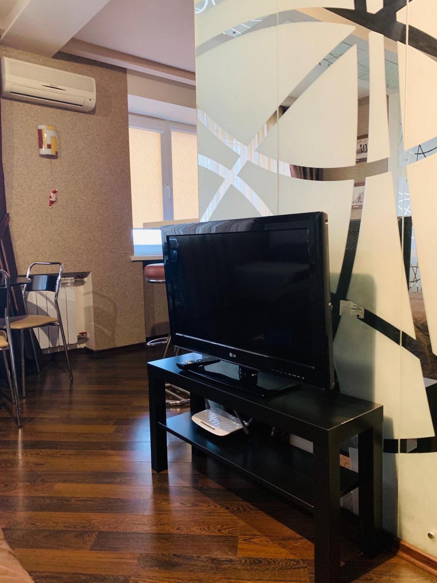 Apartment In Kharkiv , Prospect Nauki 19A Екстериор снимка