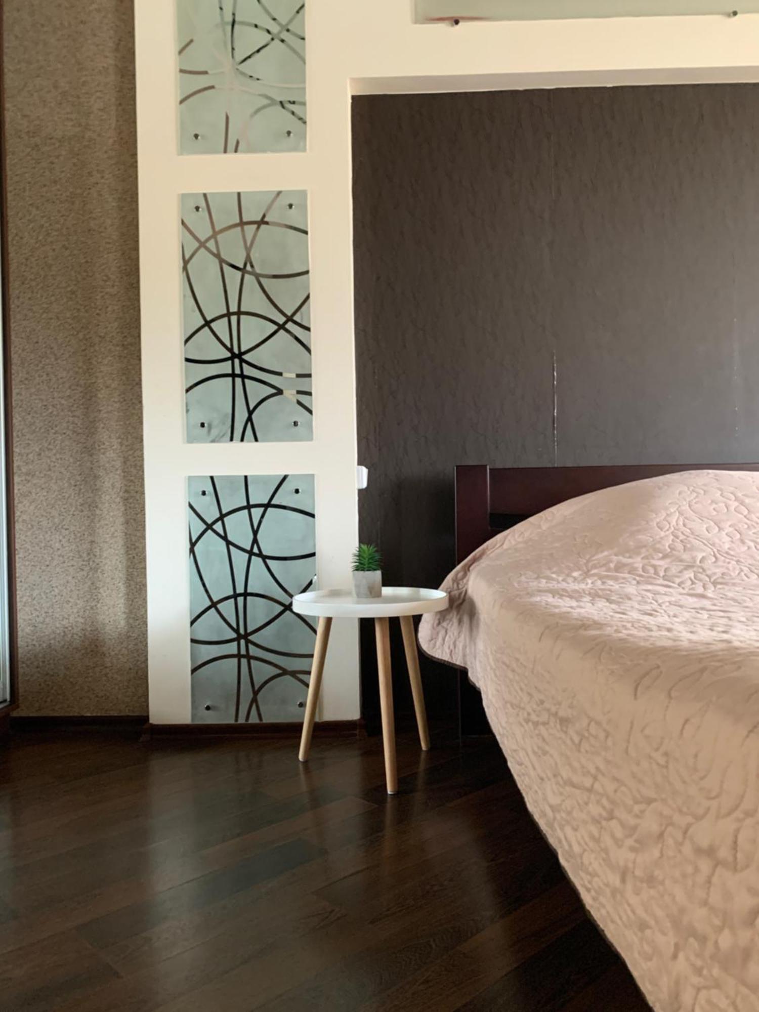 Apartment In Kharkiv , Prospect Nauki 19A Екстериор снимка